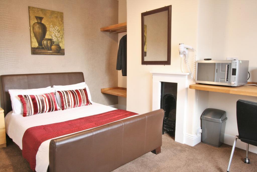 Central Hotel Cheltenham by Roomsbooked Buitenkant foto