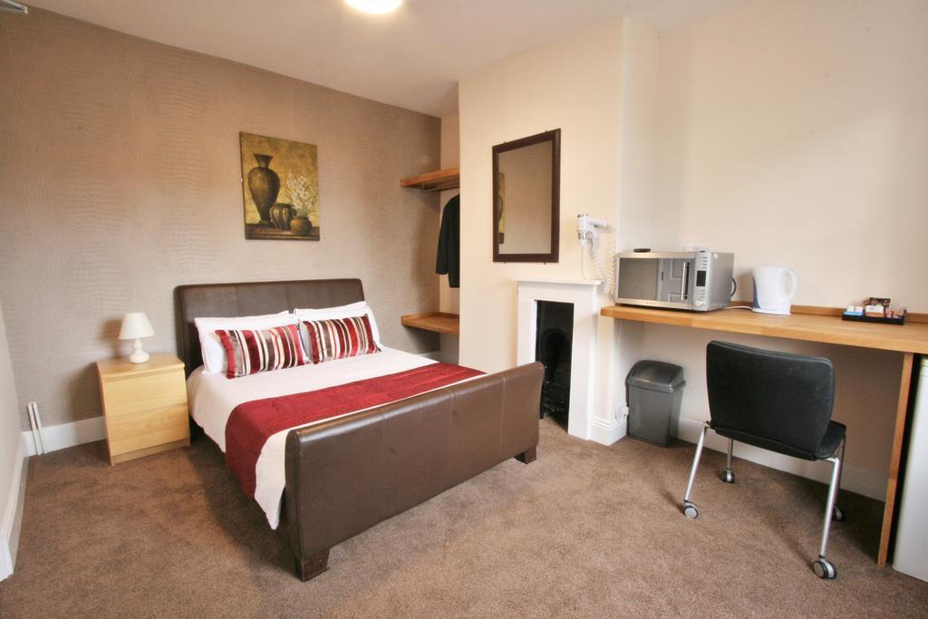 Central Hotel Cheltenham by Roomsbooked Buitenkant foto