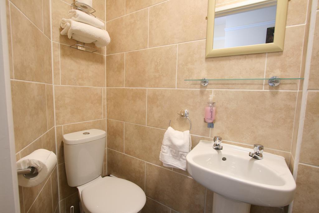 Central Hotel Cheltenham by Roomsbooked Buitenkant foto