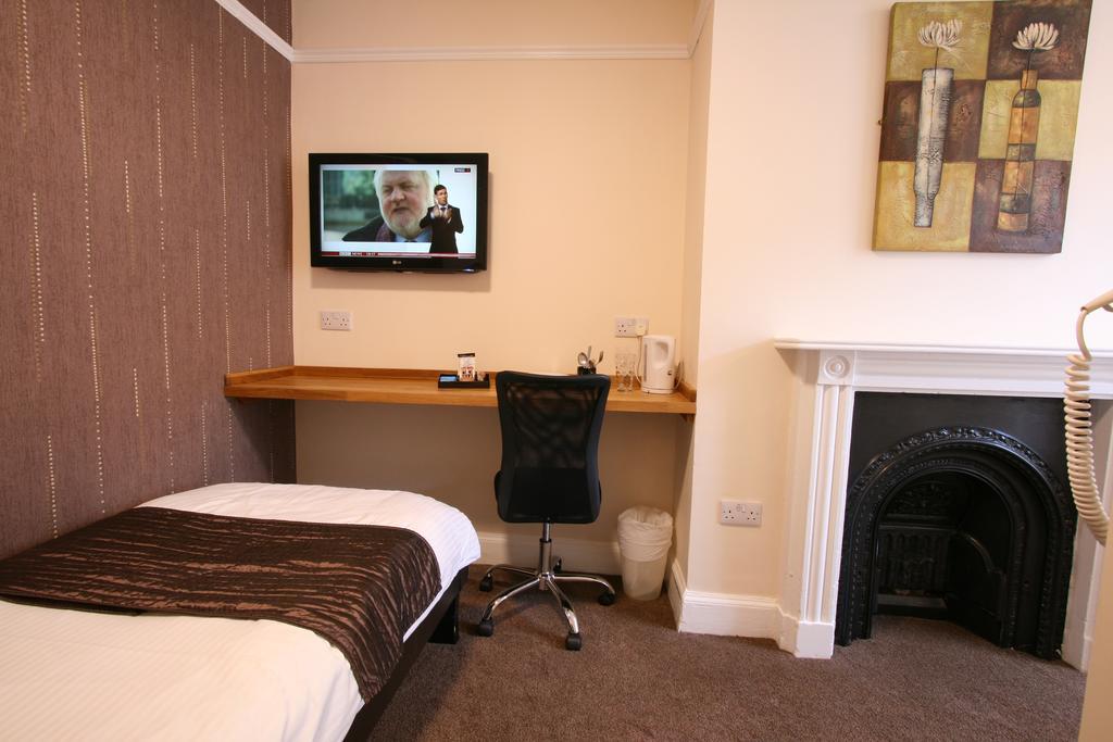 Central Hotel Cheltenham by Roomsbooked Buitenkant foto